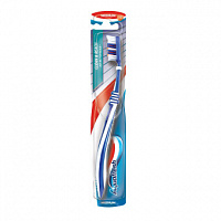 Зубная щетка Aquafresh Clean&Reach